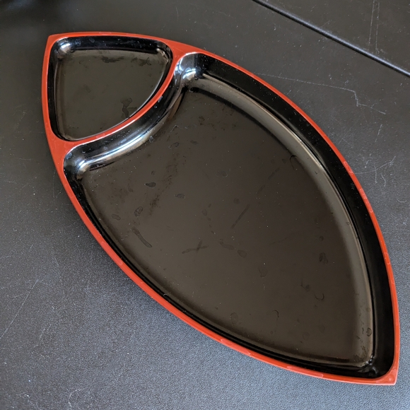 Elegant Black and Red Dining Set - Picture 5 of 5